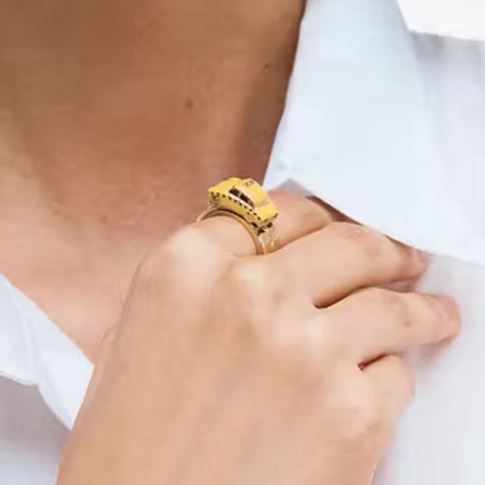 Kate Spade Taxi! Ring size 7 nwt